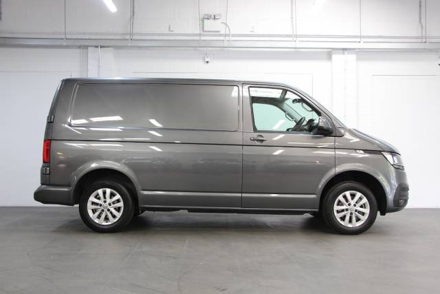 2021 Volkswagen Transporter 2.0 Tdi T28 Highline Panel Van FWD SWB [110] (2 OWNERS, FSH, 8.9 % APR FLEXIBLE FINANCE !!)