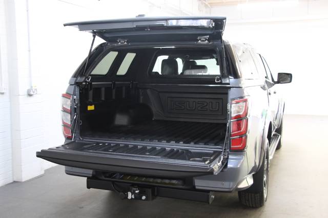 2025 Isuzu D-max 1.9 TD V-Cross Steel Edition Double Cab 4x4 [164] (STUNNING NEW MODEL DEMO !!)