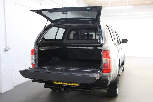 2021 Nissan Navara 2.3 dCi N-Guard Double Cab 4WD [190] (HUGE SPEC, BEAUTIFUL TRUCK, FSH, 8.9% APR !!)