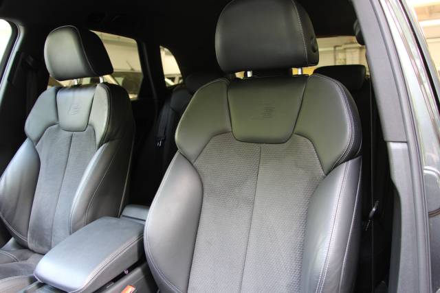 2020 Audi Q5 2.0 T FSi 45 Quattro Black Edition [245] (GREAT CAR, FSH, 8.9% APR !!)
