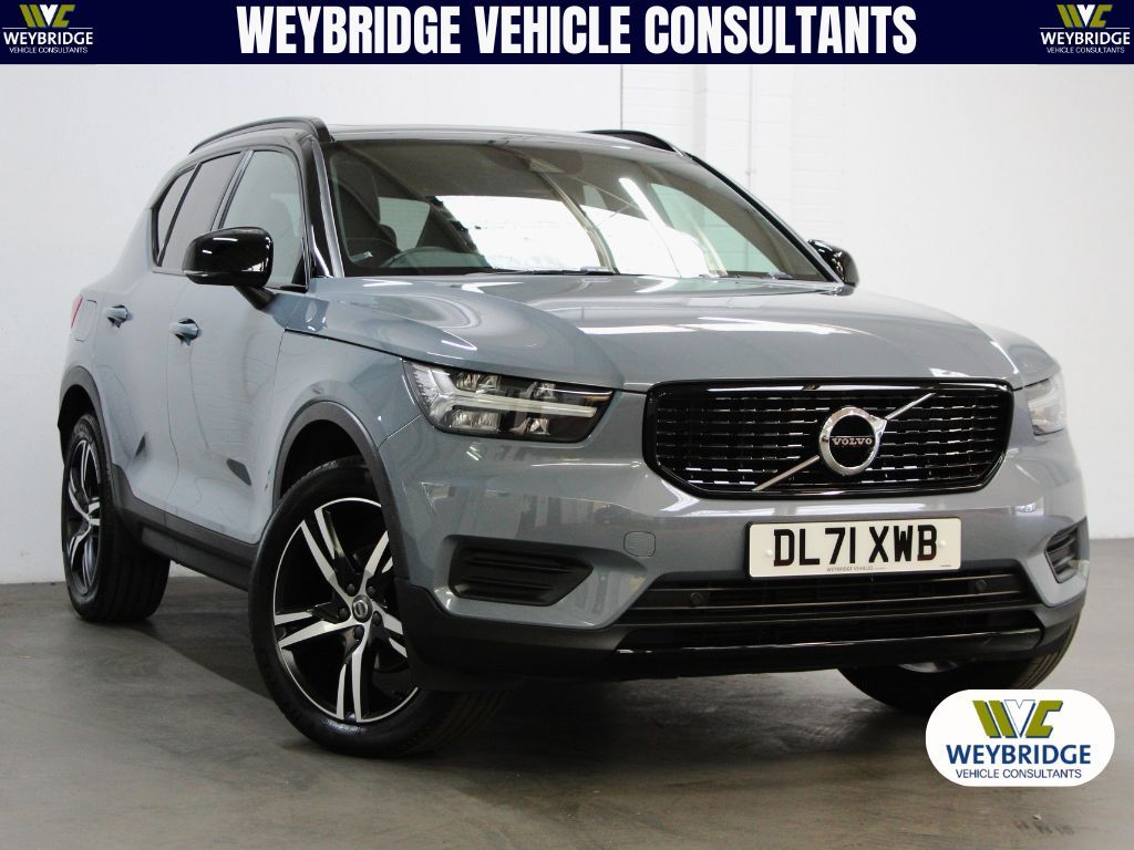 2022 Volvo XC40