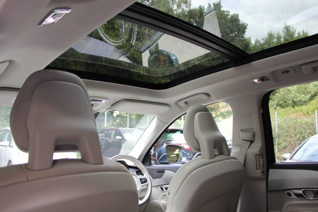 2019 Volvo XC90 2.0 B5 MHEV Inscription Pro 4WD [235] (GREAT CAR, GREAT COLOUR, FSH, 8.9% APR !!)
