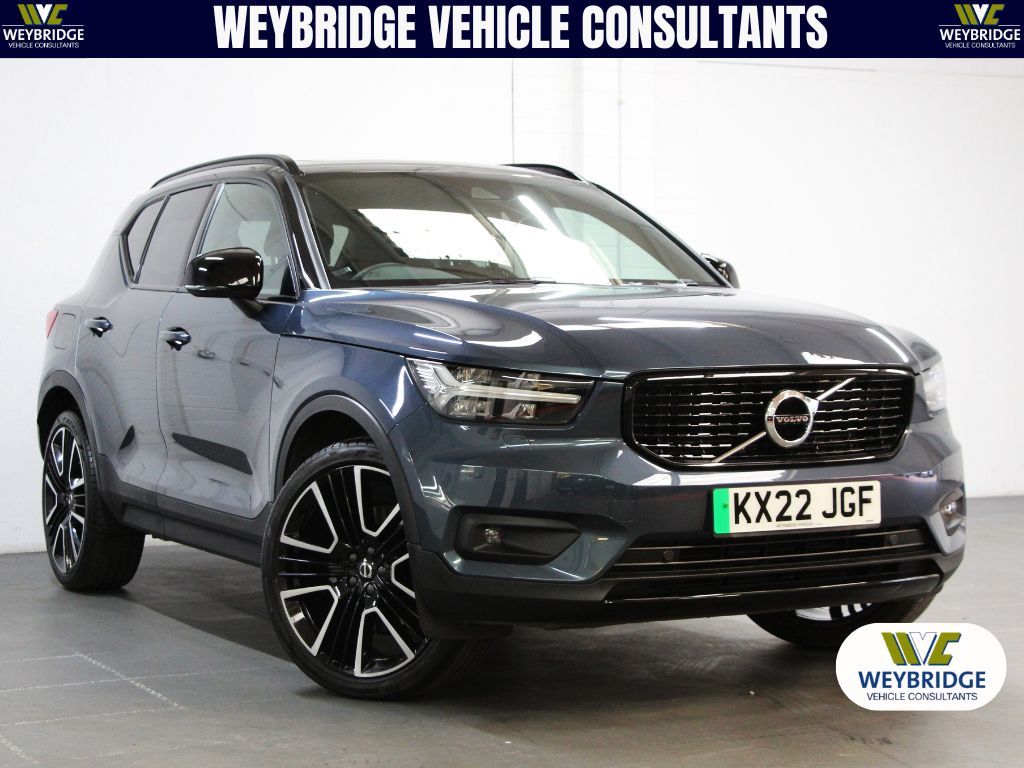 2022 Volvo XC40
