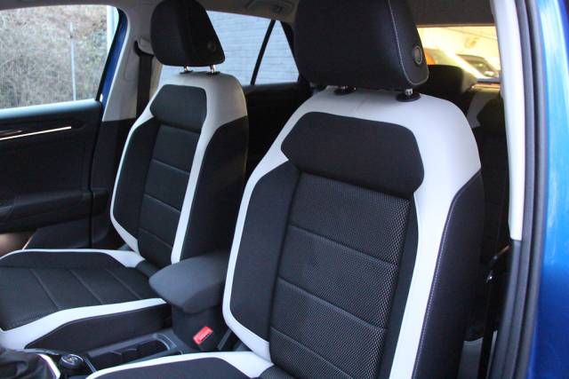 2019 Volkswagen T-Roc 2.0 TSi SEL SUV 4Motion Euro6 (s/s) [190] (RARE 4X4, 1 OWNER, FSH, 8.9% APR !!)