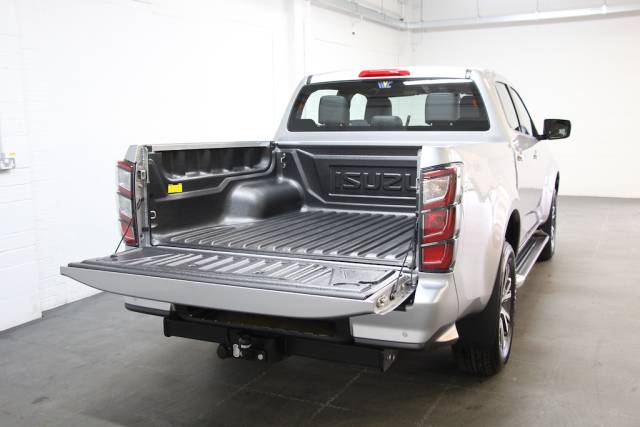 2025 Isuzu D-max 1.9 TD DL40 Pickup DC 4WD [164] (ANY VEHICLE IN P/X, 6.9% APR, PCP, LP & HP !!)