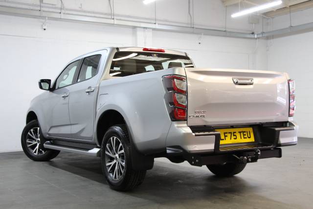 2025 Isuzu D-max 1.9 TD DL40 Pickup DC 4WD [164] (ANY VEHICLE IN P/X, 6.9% APR, PCP, LP & HP !!)