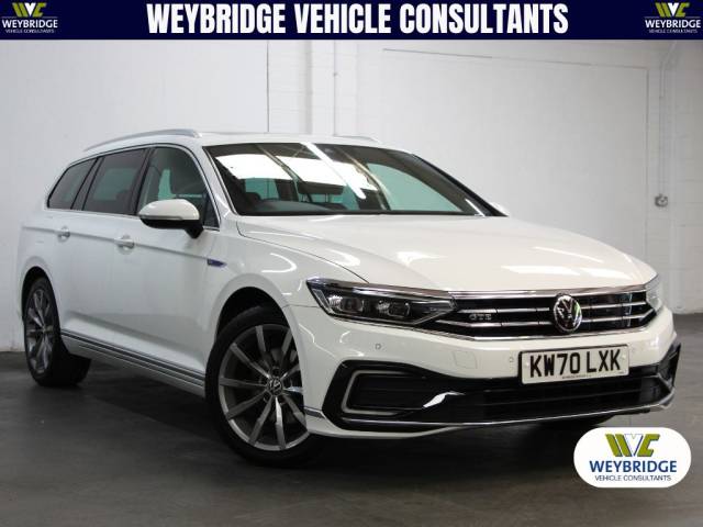 Volkswagen Passat 1.4 TSi 13kWh GTE Advance Estate PHEV [218] (BIG SPEC, LOVELY CAR Estate Hybrid Pure White