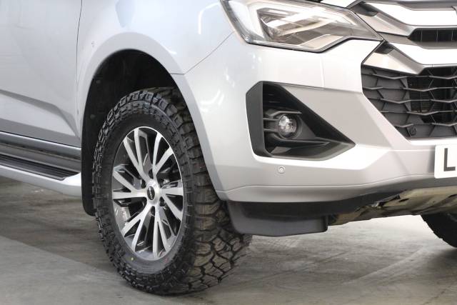 2025 Isuzu D-max 1.9 TD DL40 Pickup DC 4WD [164] (ANY VEHICLE IN P/X, 7.9% APR, PCP, LP & HP !!)