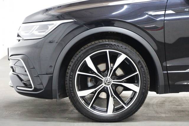 2023 Volkswagen Tiguan 1.5 TSi R-Line [150] (STUNNING, FINANCE FROM 8.9% APR, PCP & HP !!)
