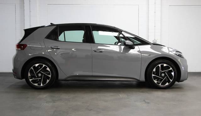 2023 Volkswagen ID.3 Pro 58kWh Life 5dr Electric Auto [145] (FINANCE FROM 8.9% APR, PCP & HP !!)