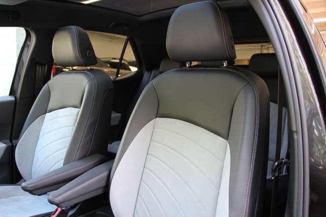 2023 Volkswagen ID.3 Pro Performance 58kWh Family [204] (FINANCE FROM 8.9% APR, PCP & HP !!)