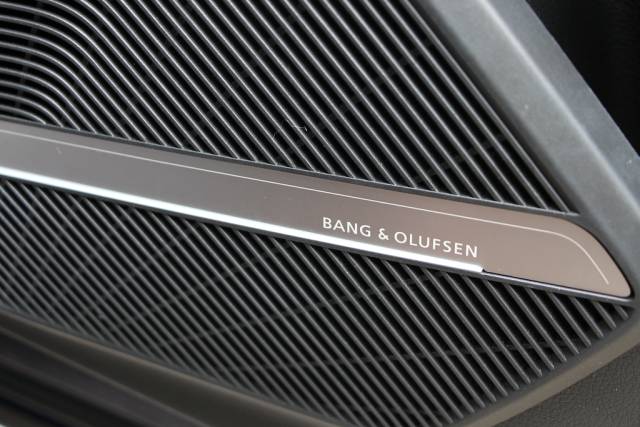 2022 Audi Q5 2.0 T FSIe 50 Quattro S-Line 17.9kWh PHEV [299] (FINANCE FROM 8.9 APR, PCP & HP !!)