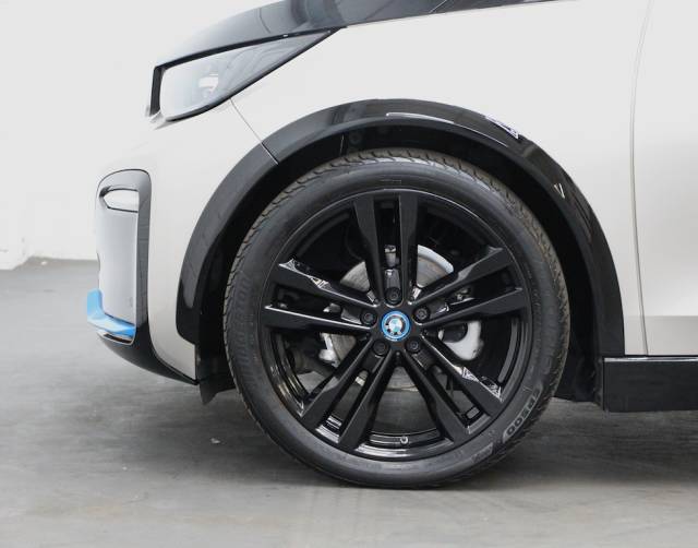 2022 BMW I3 42.2kWh S Pro (Interior World Atelier) [184] (BEAUTIFUL EXAMPLE !!)