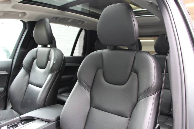 2020 Volvo XC90 2.0 B5D MHEV Momentum AWD [235] (FSH, 6 RECORDS TO 59244 MILES !!)