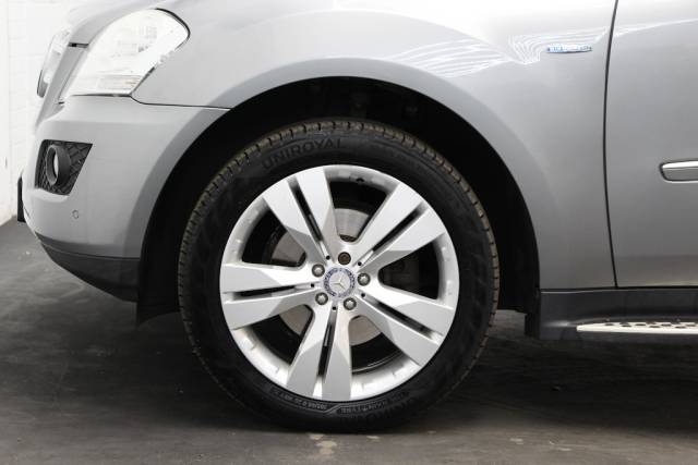 2011 Mercedes-Benz ML Class 3.0 CDI V6 BlueEfficiency Sport SUV 5dr Diesel G-Tronic 4WD Euro 5 (204 ps)