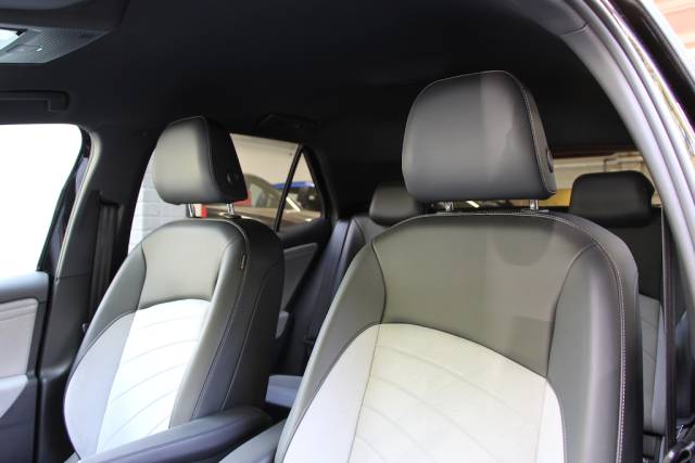 2024 Volkswagen ID.3 Pro S 77kWh Match [204] (FINANCE FROM 8.9% APR, PCP & HP !!)